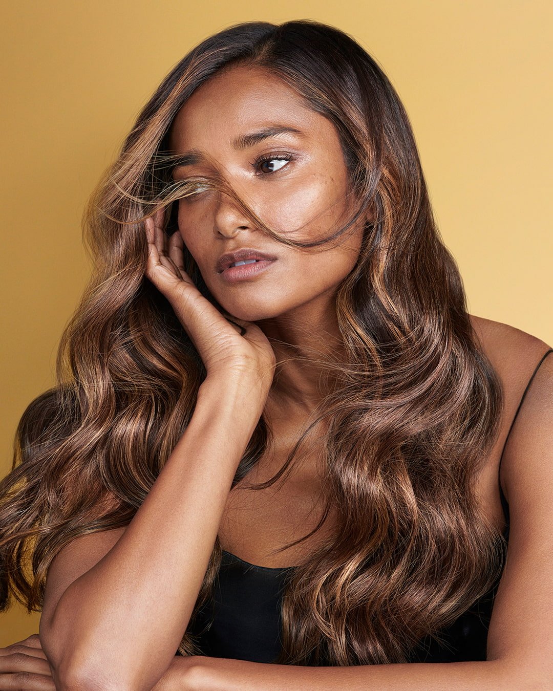 20210301 Digital Elvive Extraordinaryoil Morethanshampoo Still5 Nsunil Dmi Image Na No Cta (1)