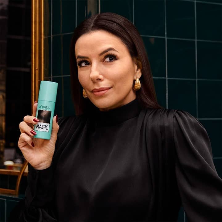 אווה לונגוריה מציגה ספריי לכיסוי שורשים Magic Retouch