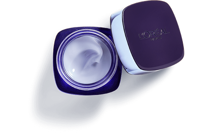 מרקם במכל של קרם לילה Oap Skincare Revitalift Filler Night Cream