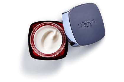 מכל פתוח של קרם לילה לטיפוח הפנים Revitalift Laser X3